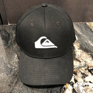 Quiksilver adjustable black hat